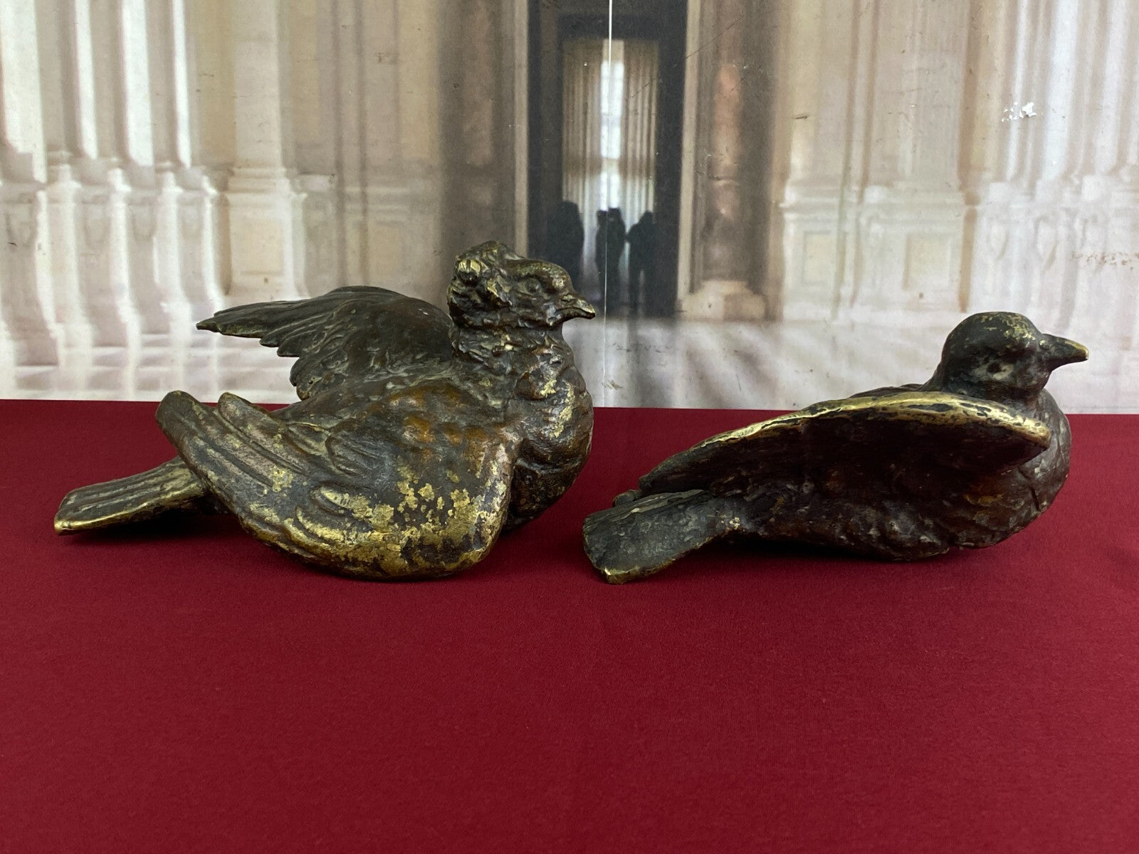 Paar antike Bronze Figuren Tauben Neapel um 1890 Skulpturen für das Ehebett