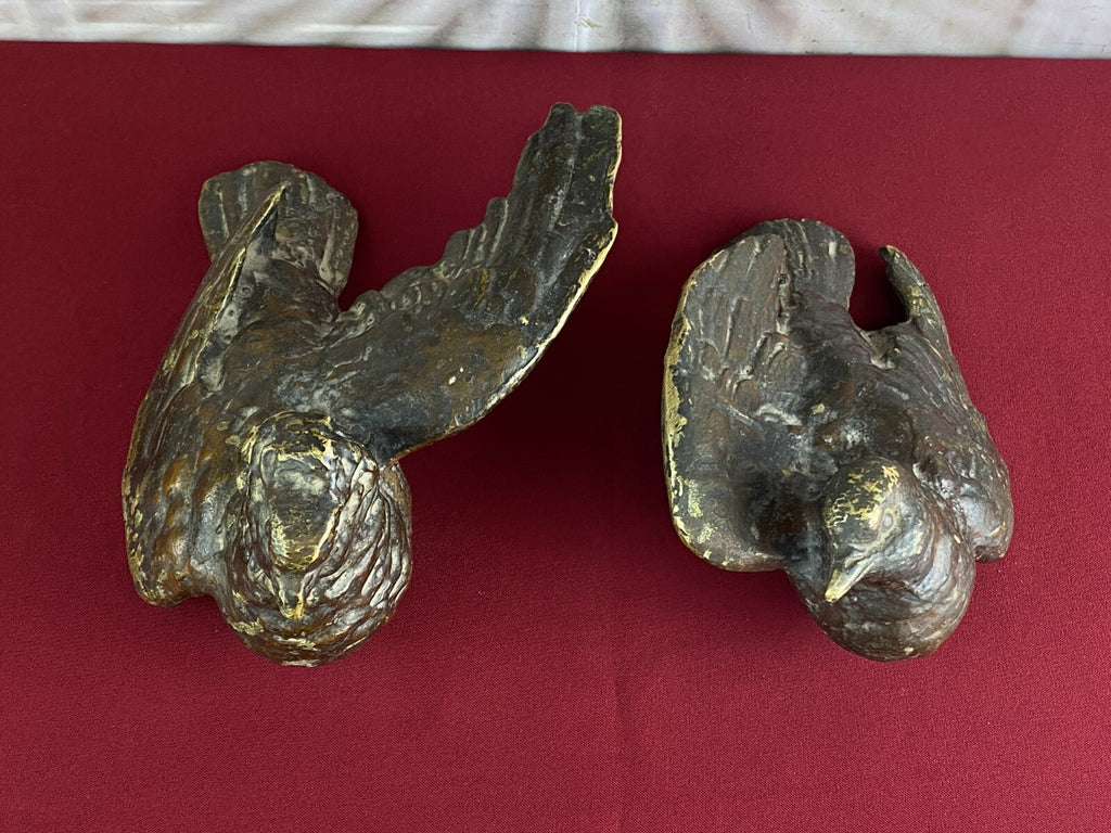 Paar antike Bronze Figuren Tauben Neapel um 1890 Skulpturen für das Ehebett