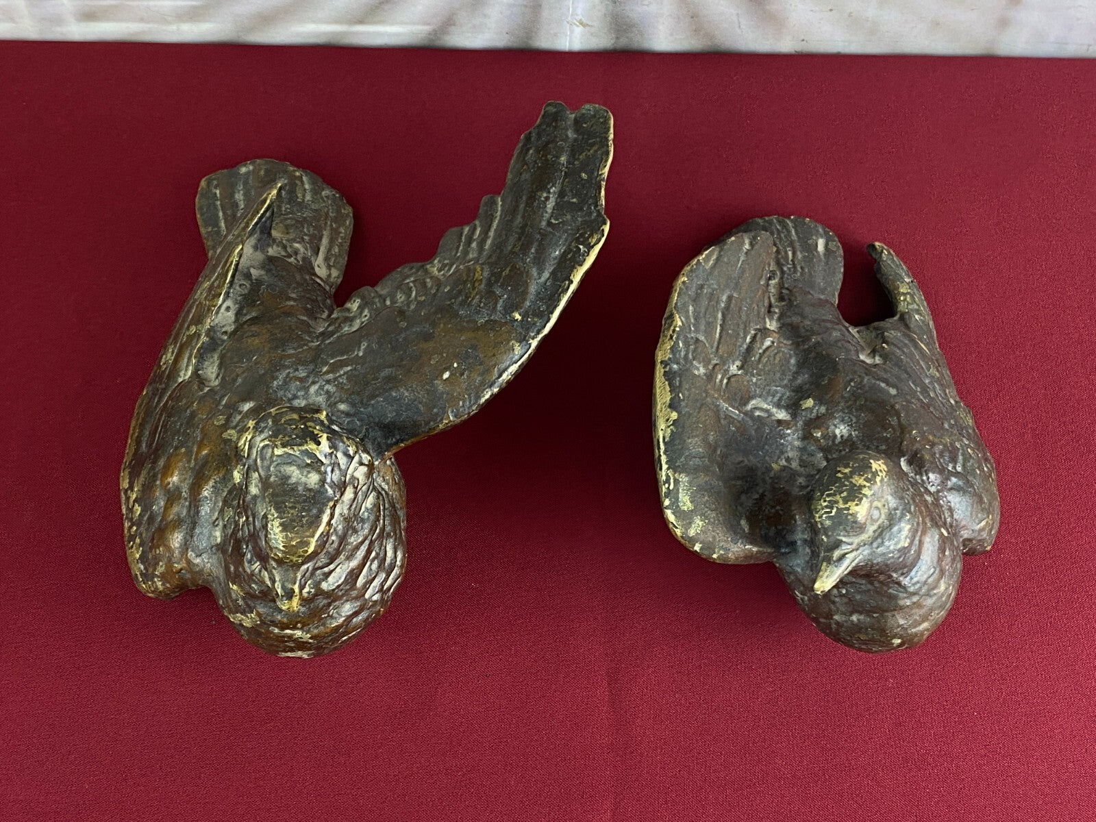 Paar antike Bronze Figuren Tauben Neapel um 1890 Skulpturen für das Ehebett