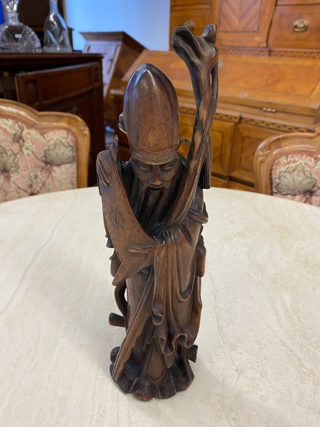 CHINA SKULPTUR AUS HOLZ SITZENDER GELEHRTER 30cm HOCH