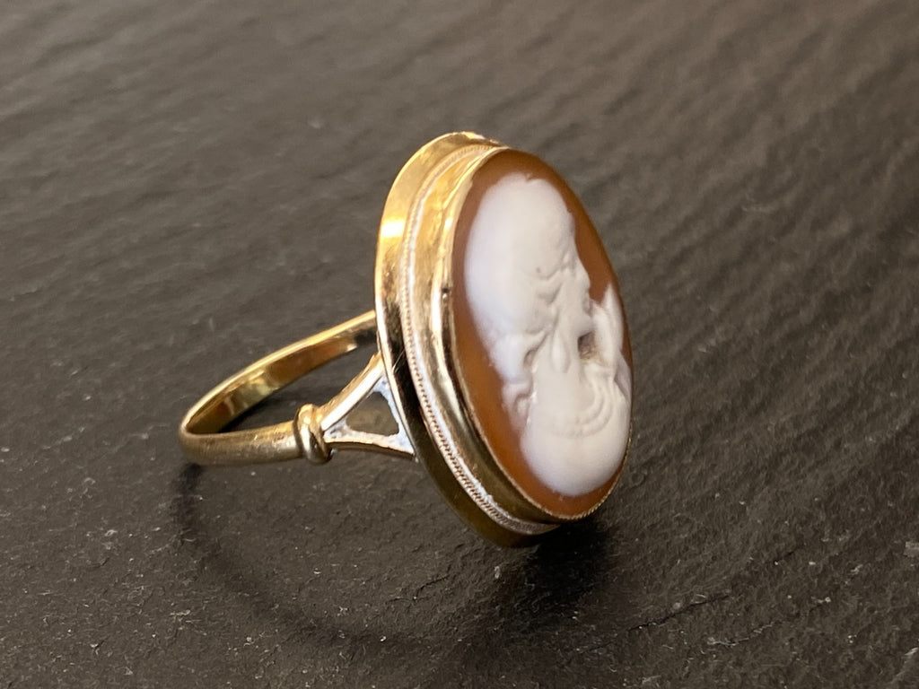 Alter Ring mit Gemme Grösse 60 Gelbgold 14kt Camee Ring Siegelring