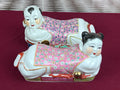 PAAR KOPFKISSEN AUS PORZELLAN KOPFSTÜTZEN CHINA HANDBEMALT FAMILLE ROSE