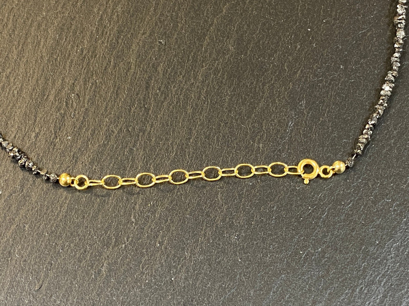 Halskette Kette aus Rohen Diamanten 47cm lang Verschluss 14K Gelbgold