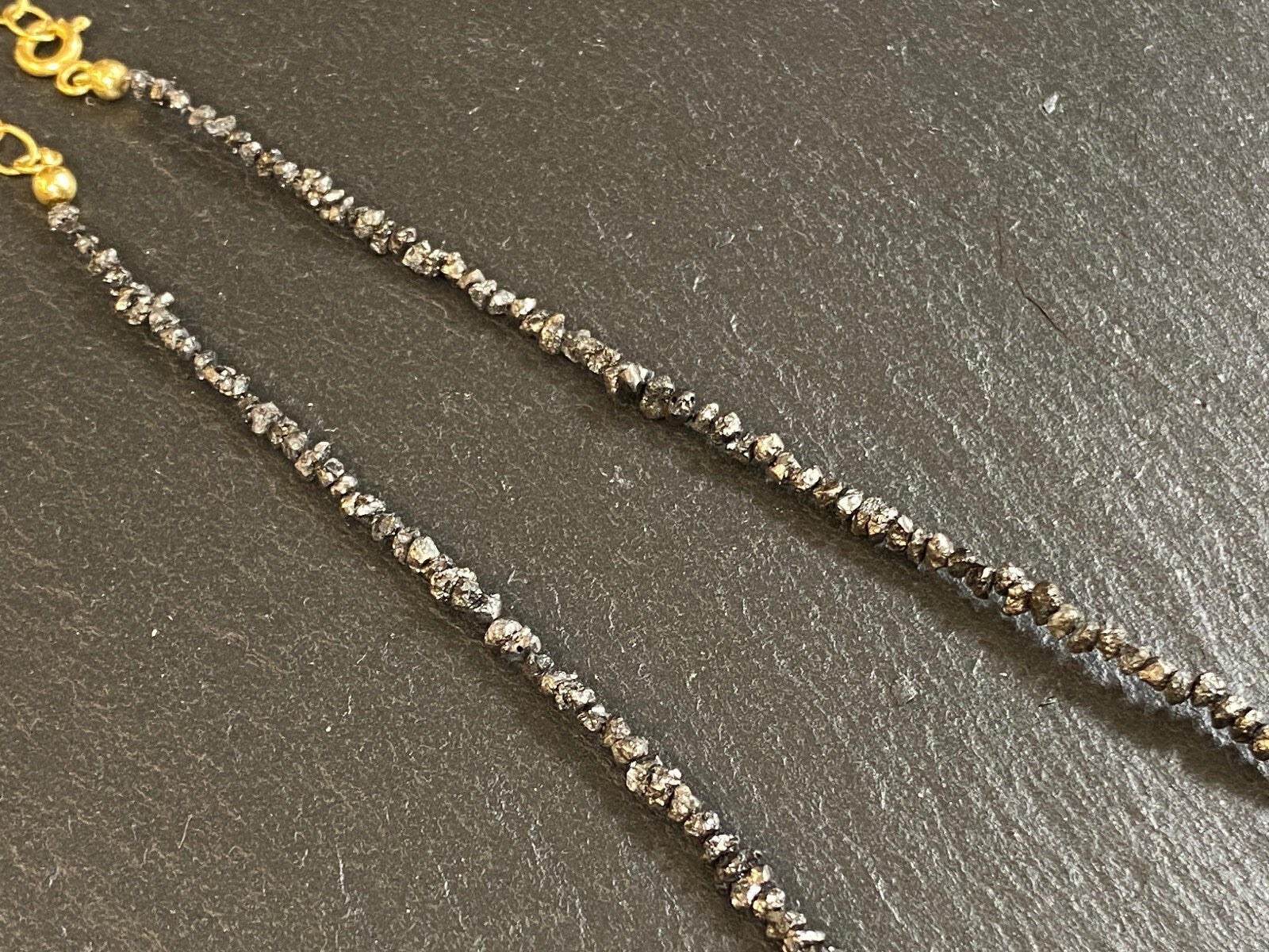 Halskette Kette aus Rohen Diamanten 47cm lang Verschluss 14K Gelbgold