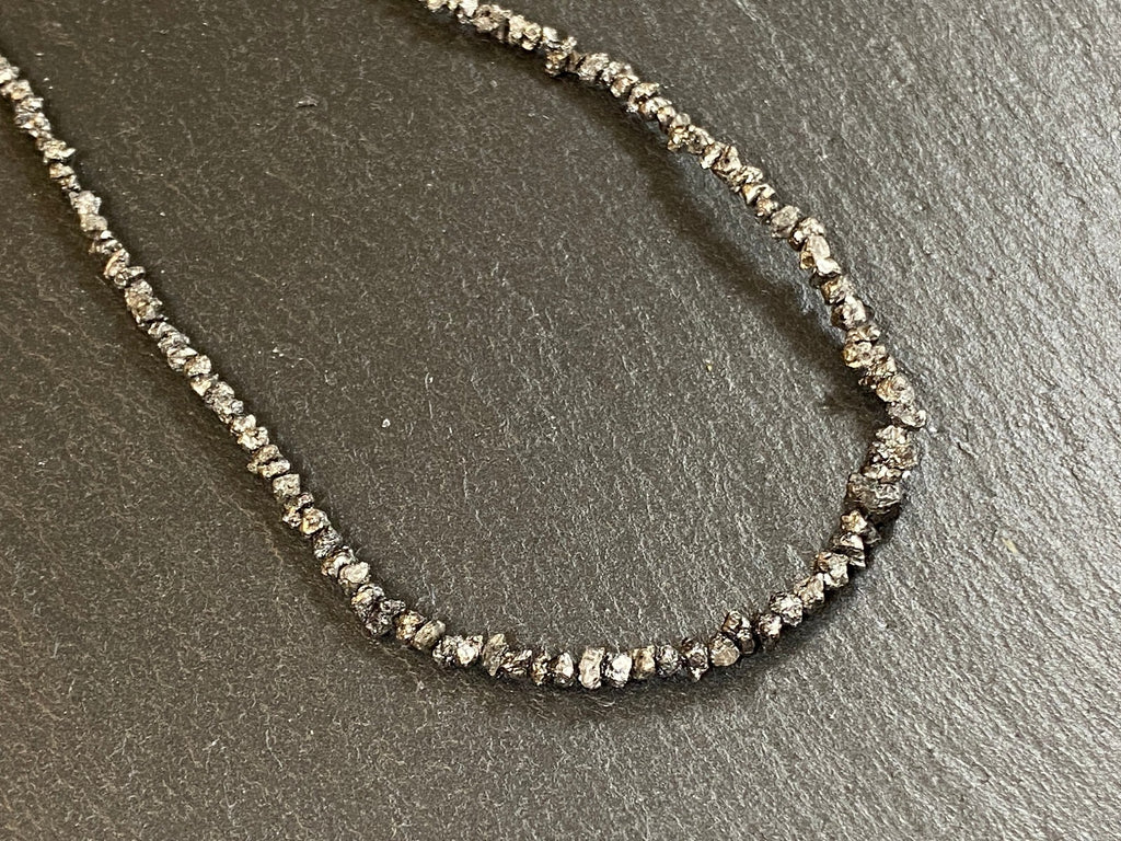 Halskette Kette aus Rohen Diamanten 47cm lang Verschluss 14K Gelbgold