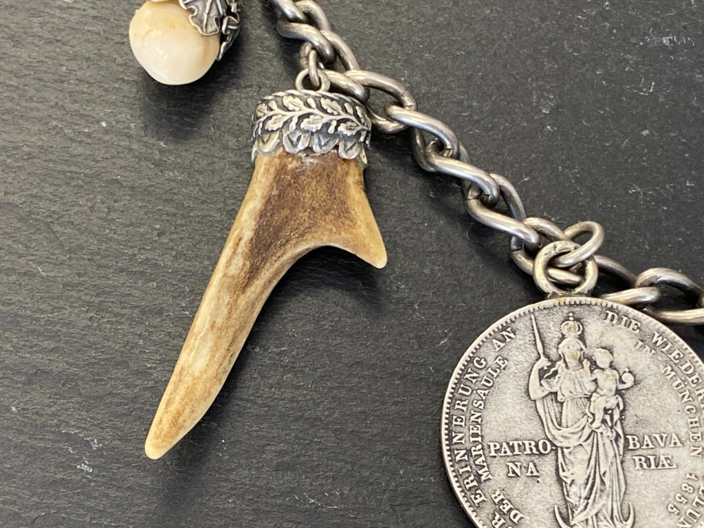 Grosser Charivari Rockstecker Hosenstecker aus Silber