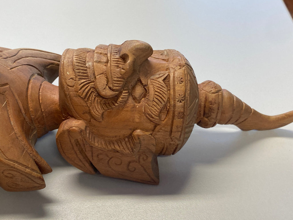 Thailand Skulptur aus Holz stehender Krieger 42cm hoch