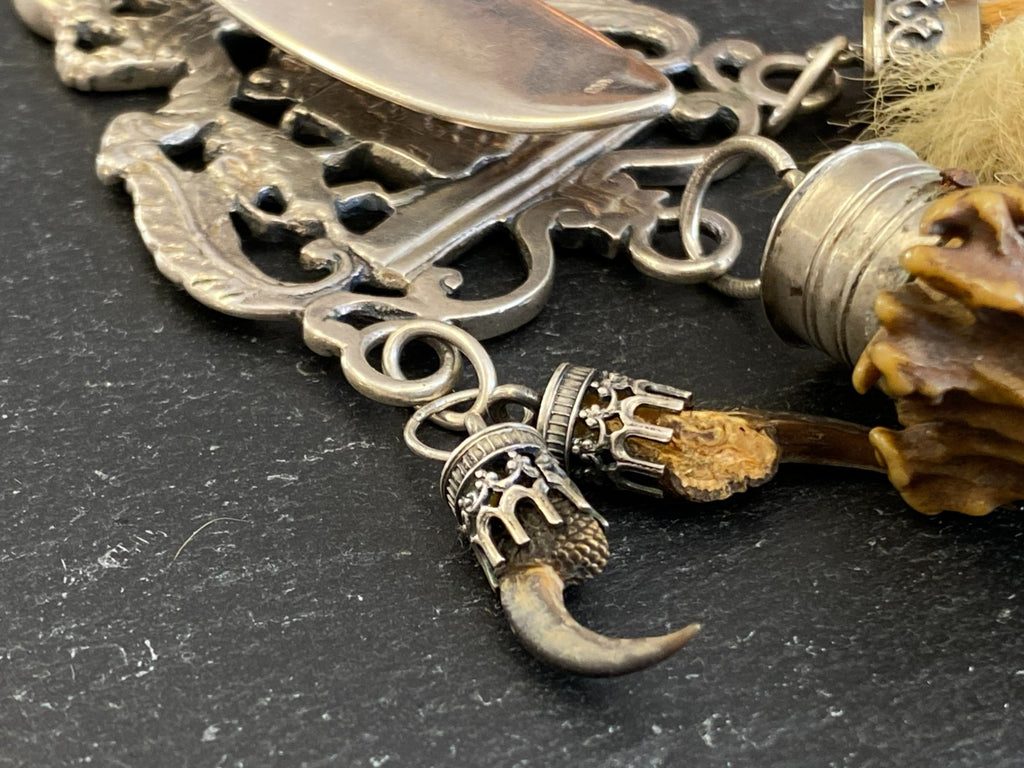 Charivari Rockstecker Hosenstecker aus Silber Drei Anhänger