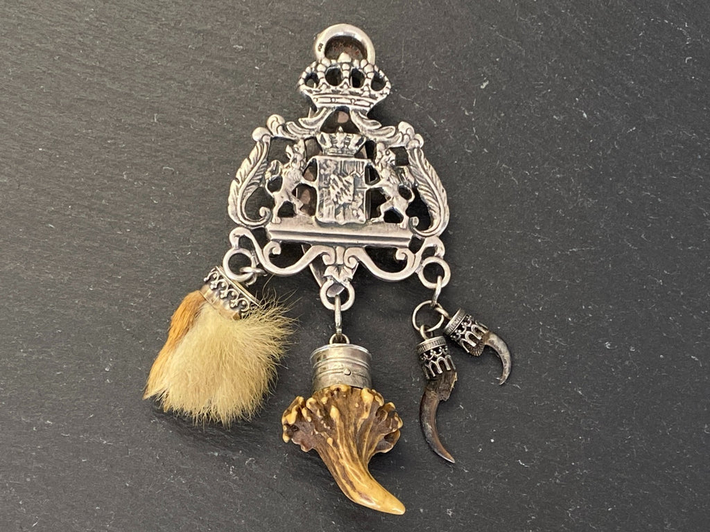 Charivari Rockstecker Hosenstecker aus Silber Drei Anhänger