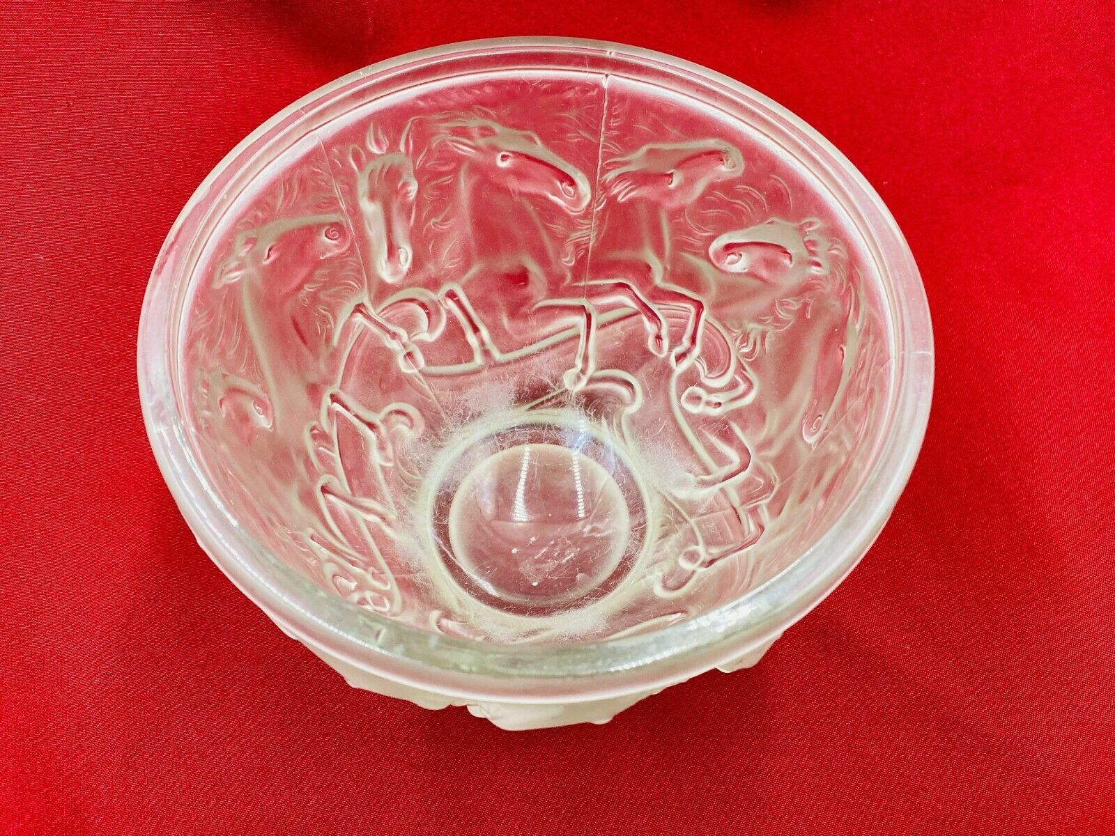 Art Deco Vase aus Glas Pferde Relief antik um 1920 Stark Reliefiert ohne Chips