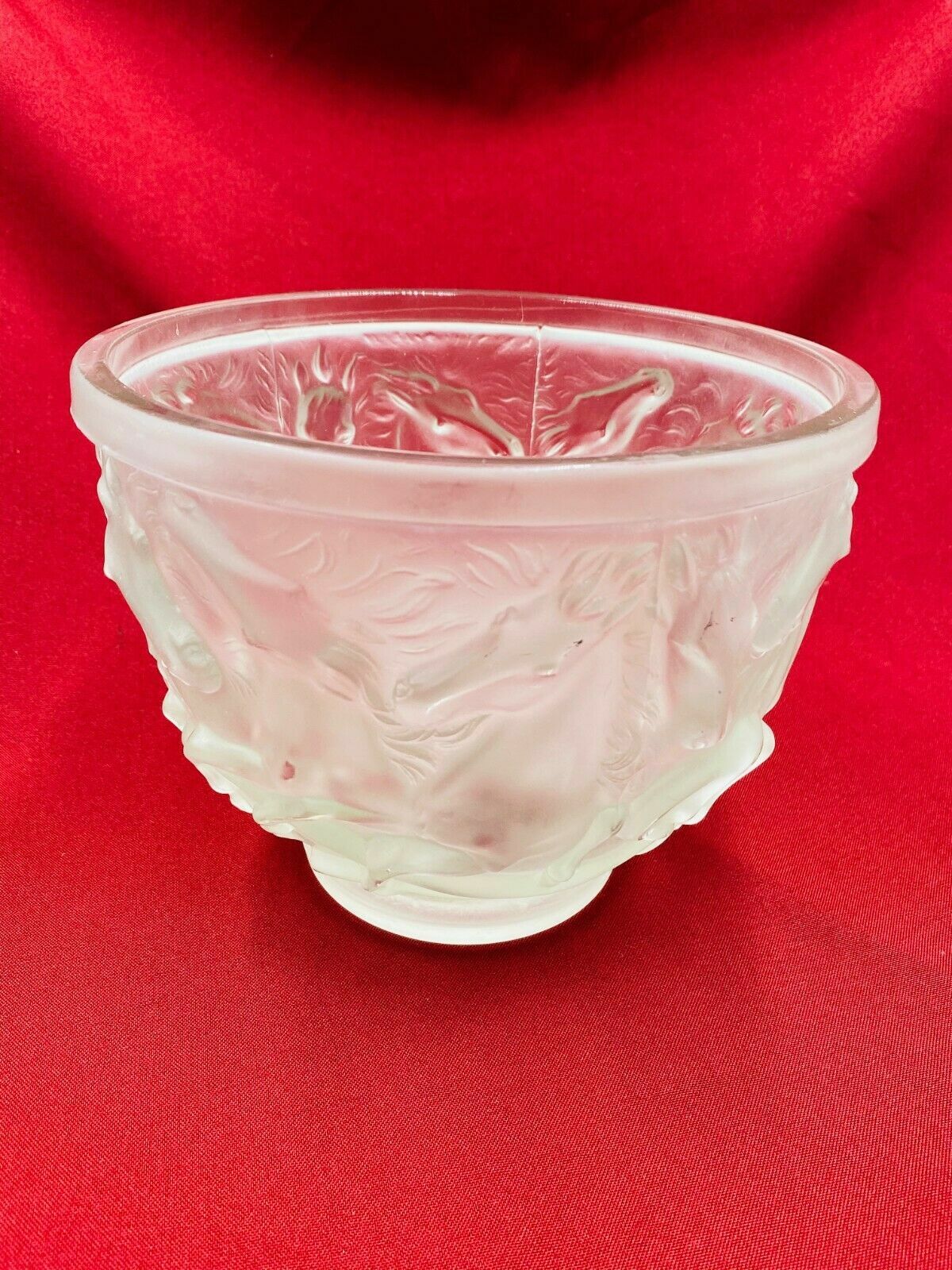 ART DECO VASE AUS GLAS PFERDE RELIEF ANTIK UM 1920 STARK RELIEFIERT OHNE CHIPS