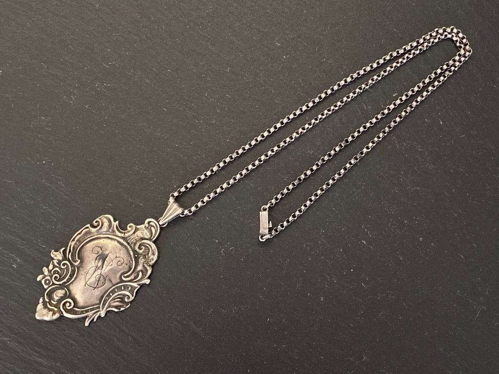 Alte Erbsenkette Kette Halskette Silber 950 mit Monogramm Anhänger