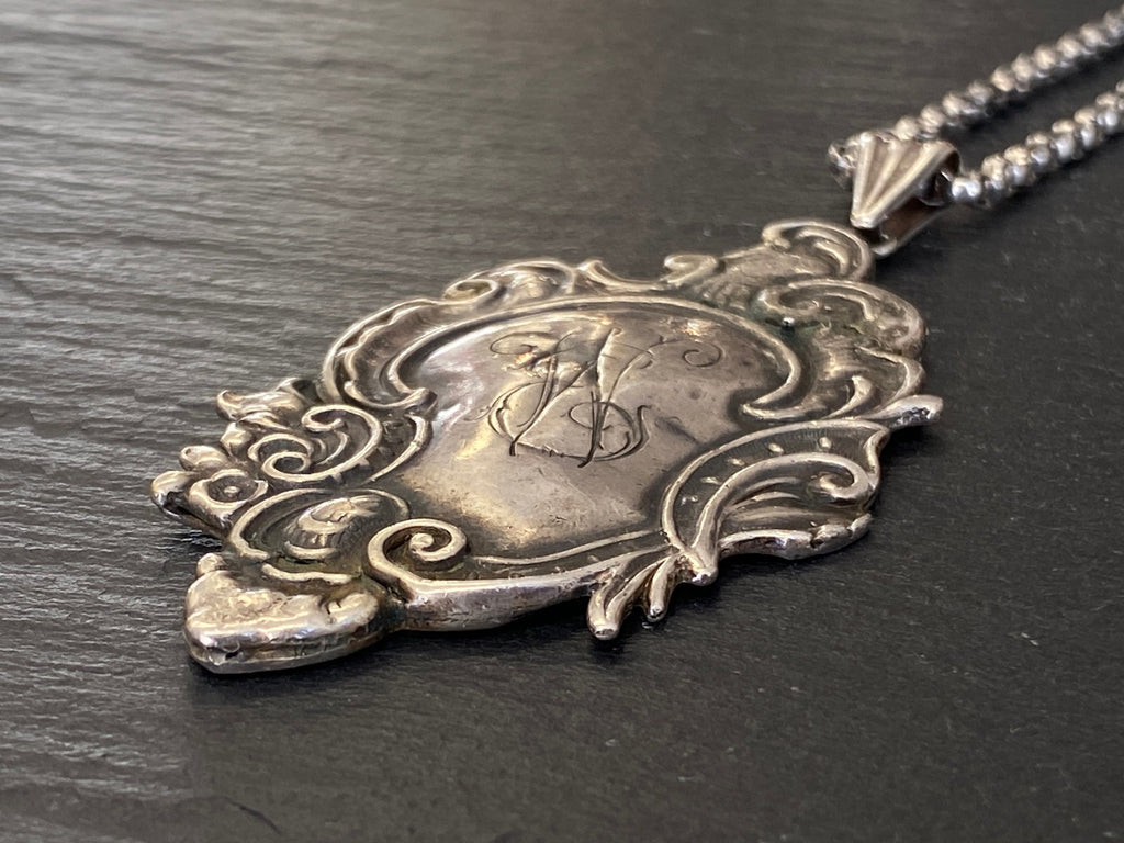 Alte Erbsenkette Kette Halskette Silber 950 mit Monogramm Anhänger