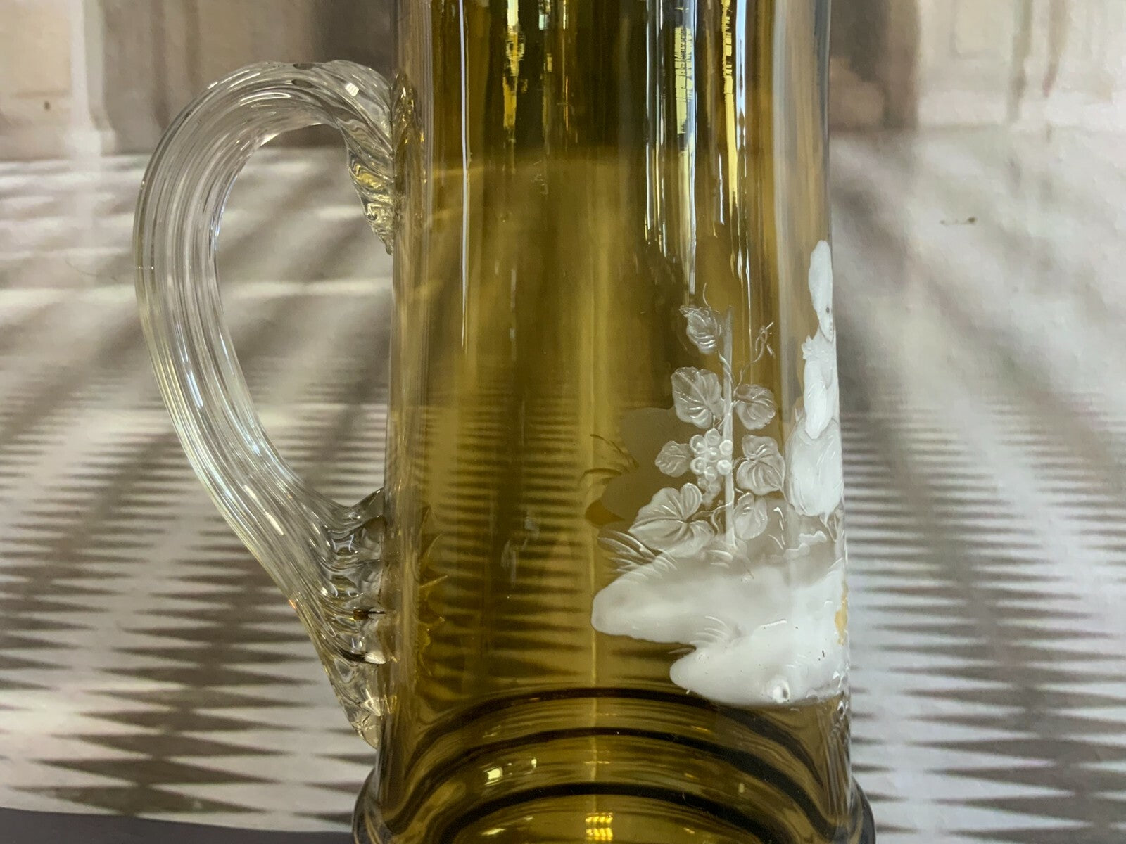 Kanne Romantische Szenerie gross antik Kanne aus Glas mit Dekor Kinder auf Wiese