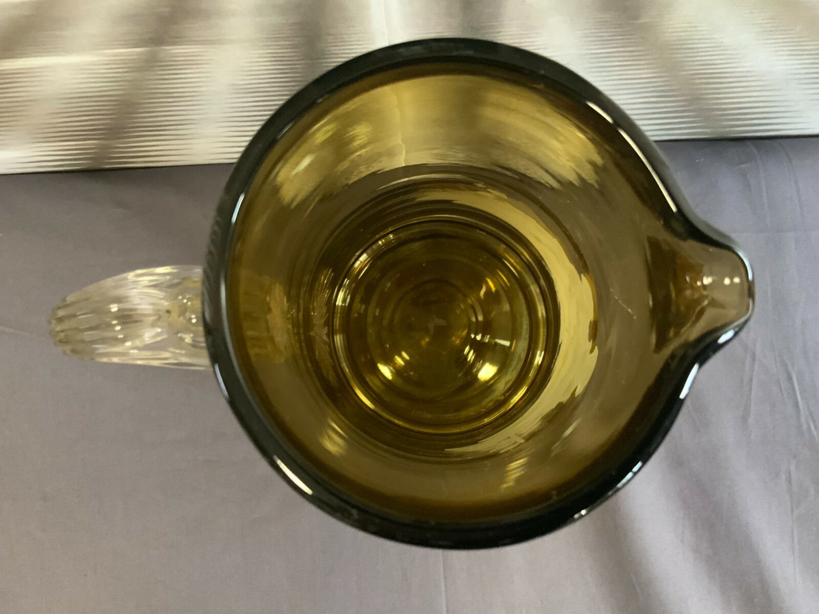 Kanne Romantische Szenerie gross antik Kanne aus Glas mit Dekor Kinder auf Wiese