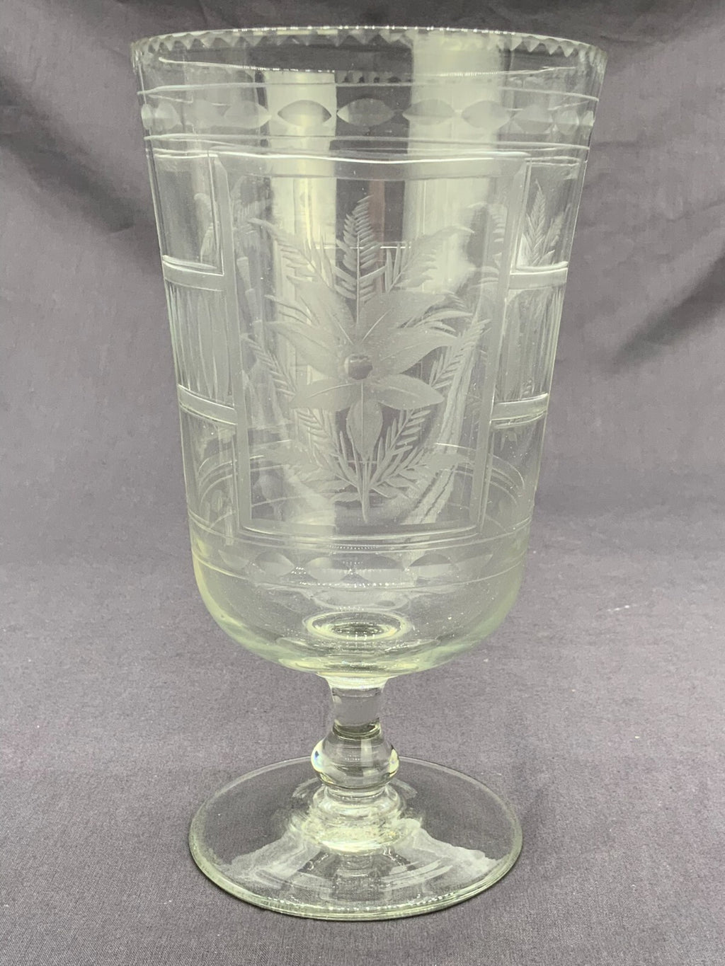 Antikes Prunkglas Glas Vase 20cm hoch feines Schleifdekor