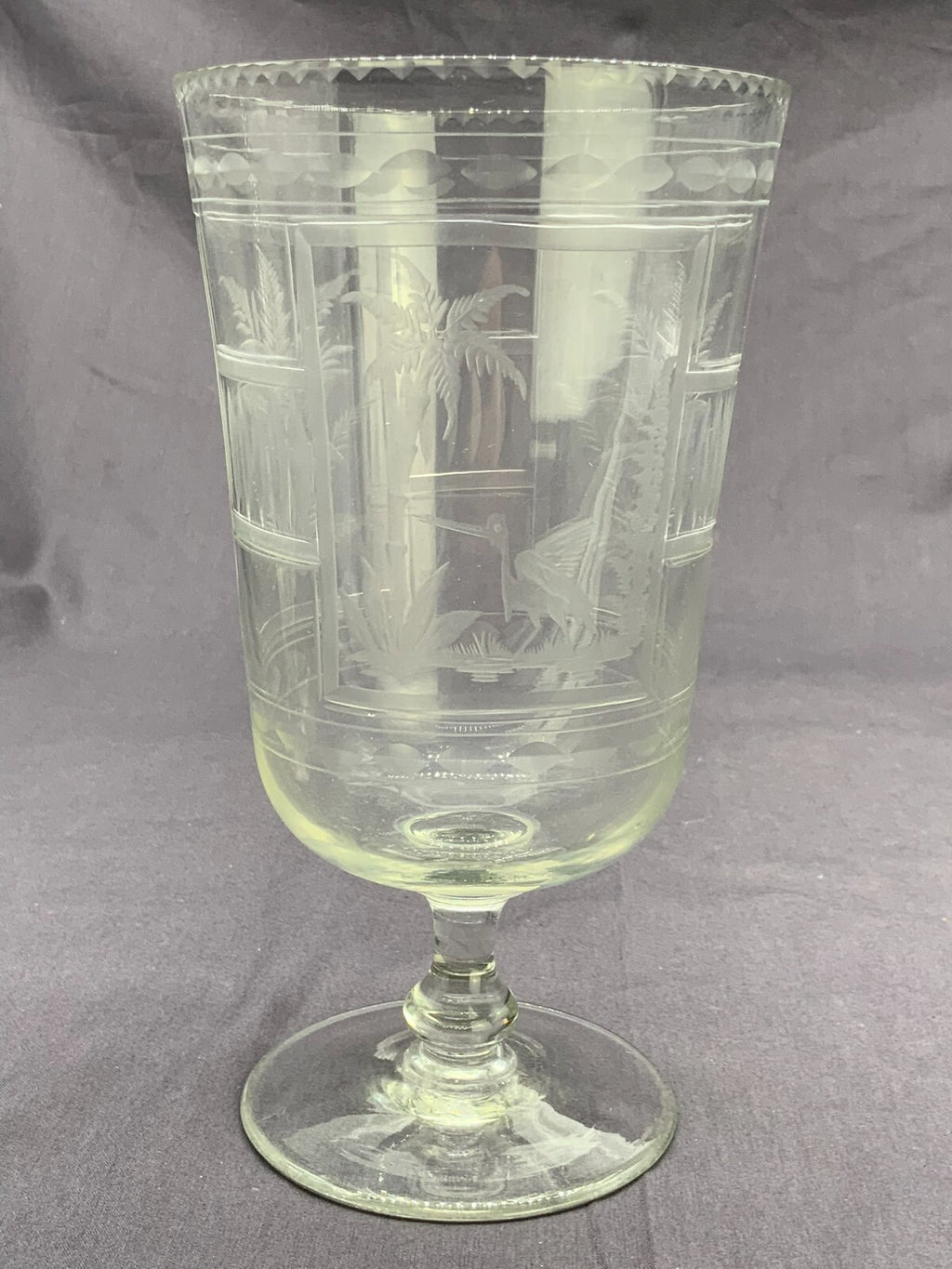 Antikes Prunkglas Glas Vase 20cm hoch feines Schleifdekor