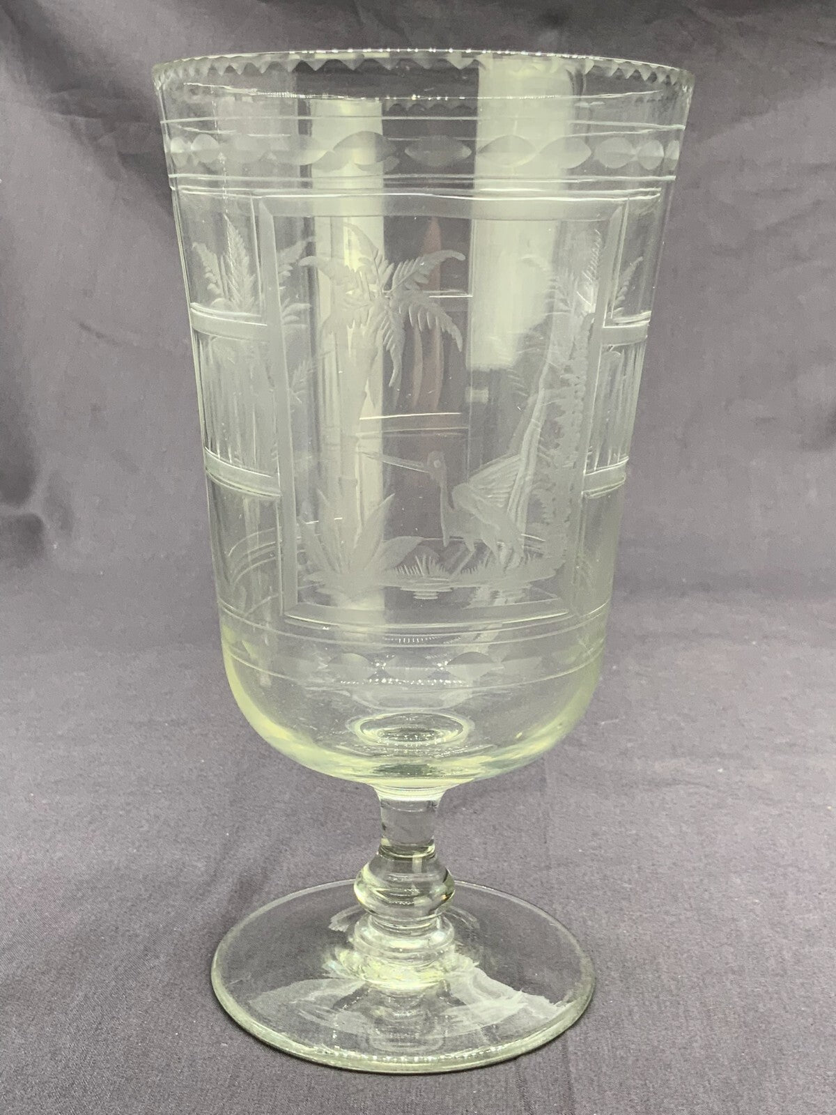 Antikes Prunkglas Glas Vase 20cm hoch feines Schleifdekor