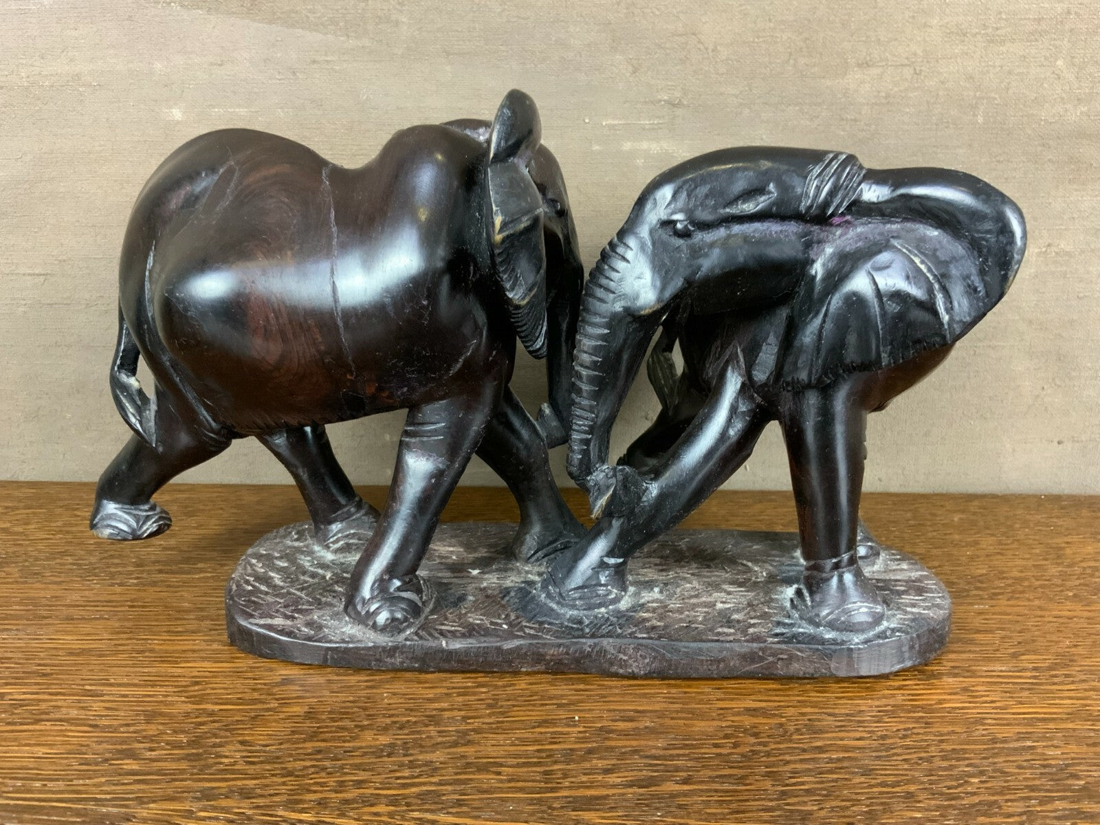 Afrika Skulptur Elefanten aus Ebenholz sehr schöner Zustand