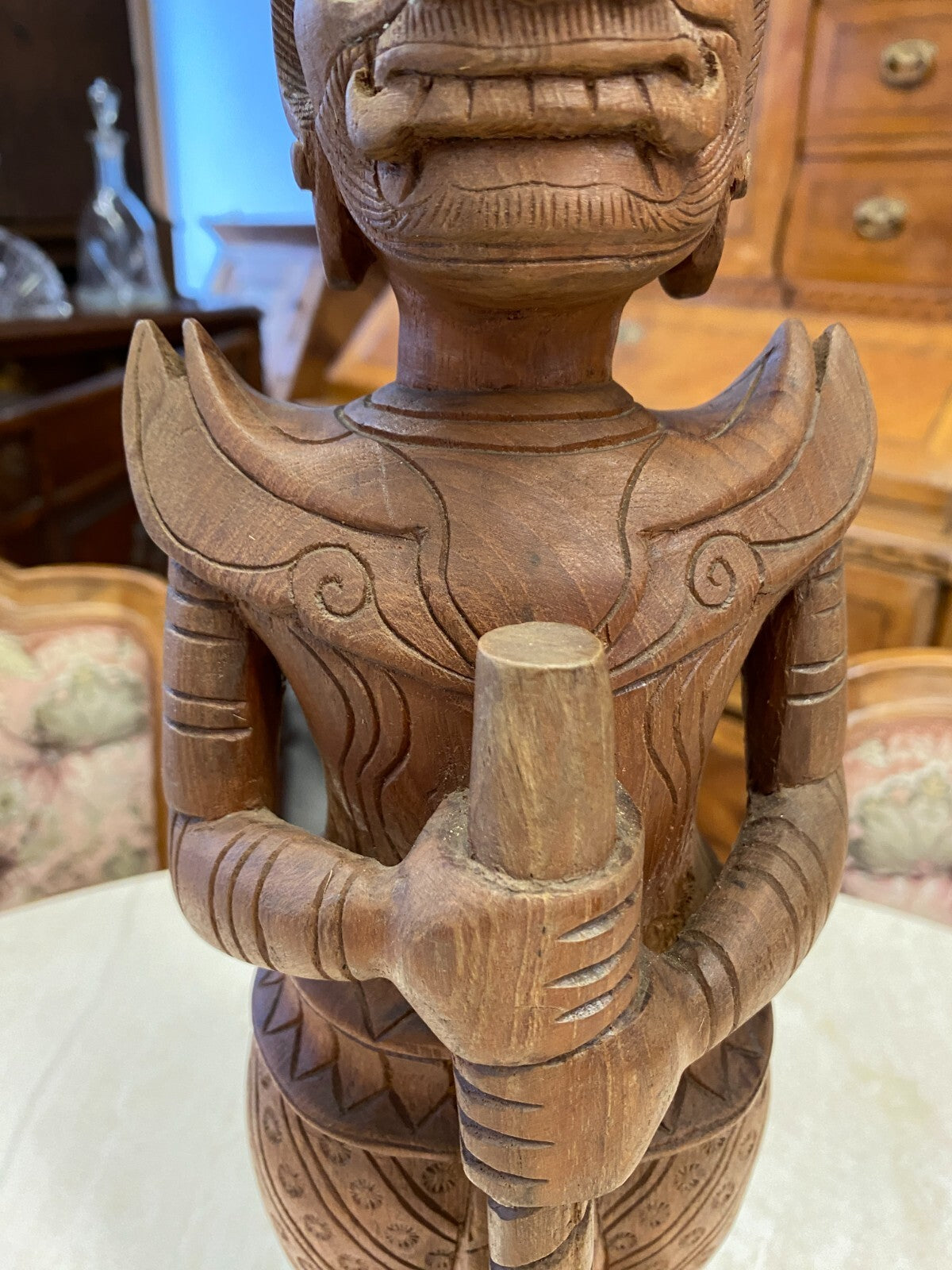Thailand Skulptur aus Holz stehender Krieger 50cm hoch