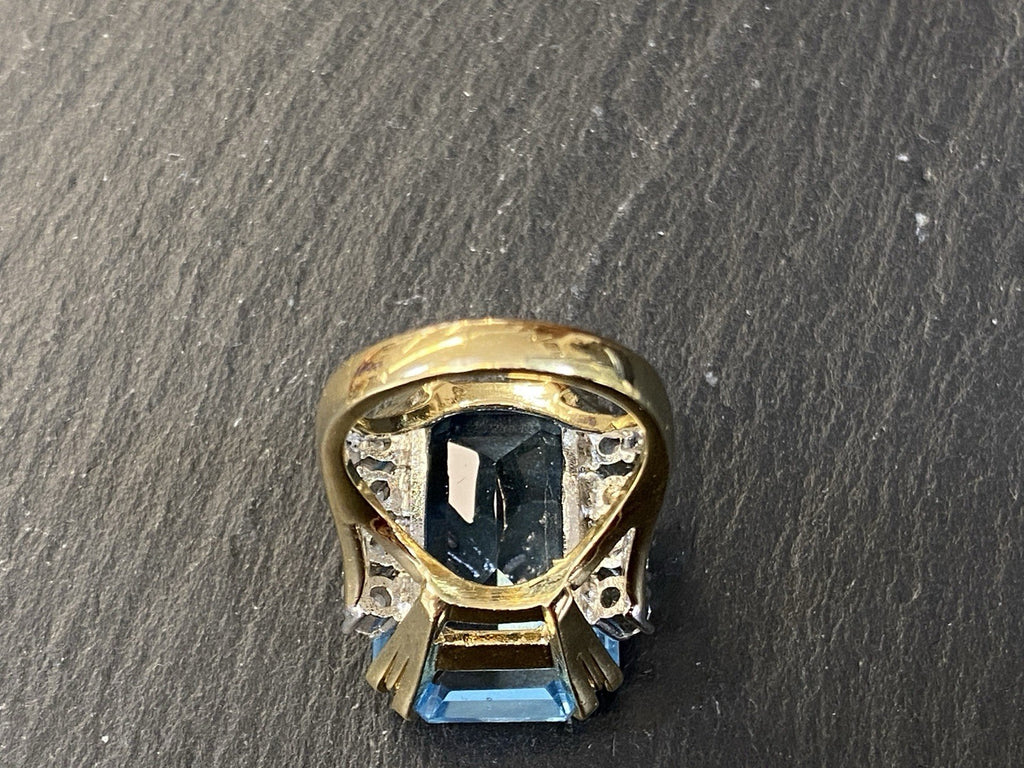 Auffälliger Ring Glasstein Glas Aquamarin Farbe Grösse 54 Metall vergoldet