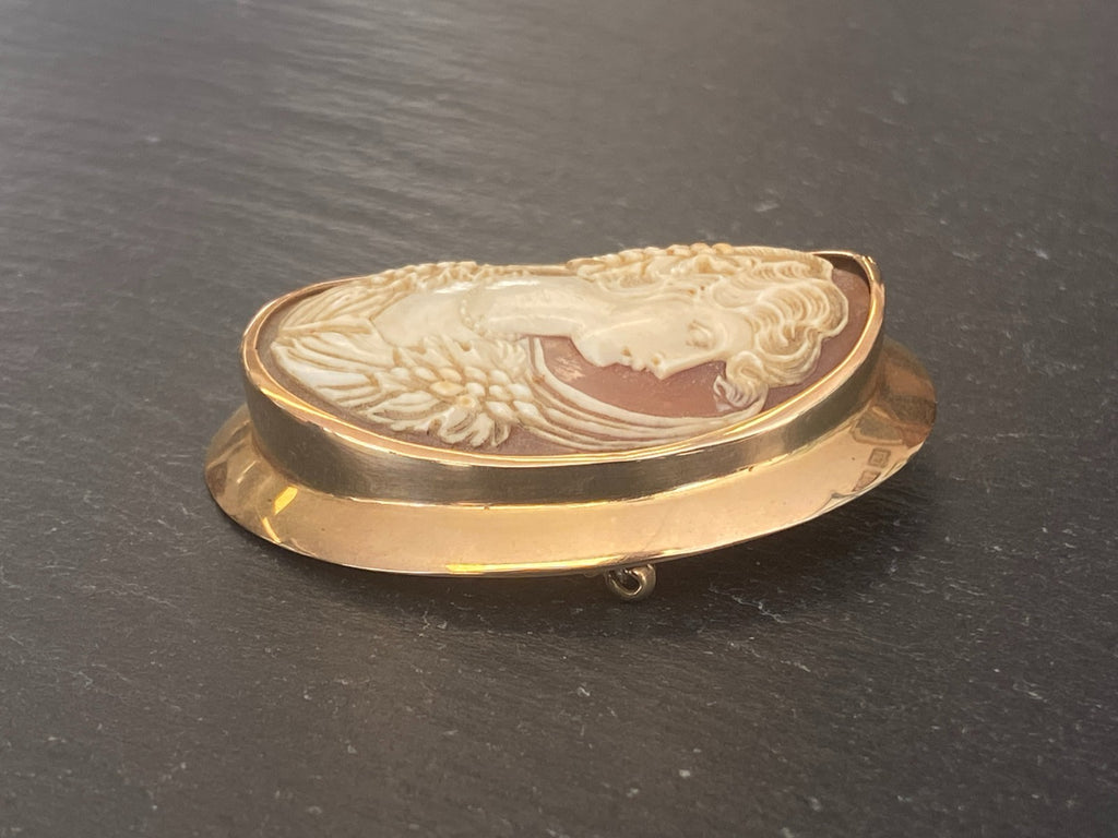 Grosse antike Brosche Gemme Kamee Fassung gelb Gold 12,7ct