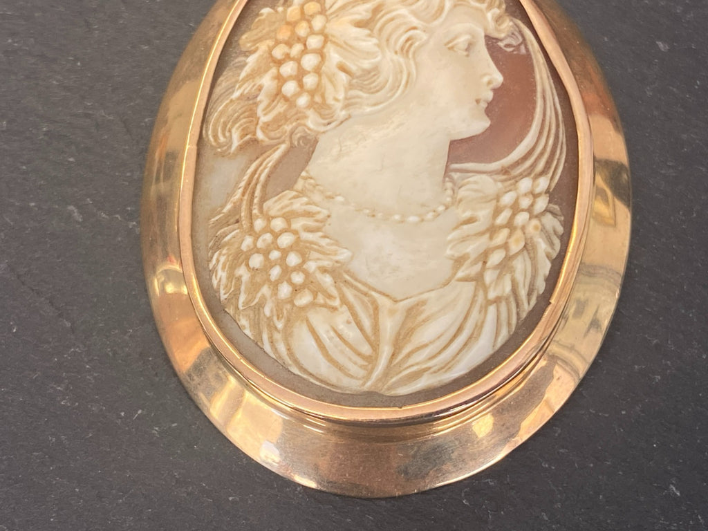 Grosse antike Brosche Gemme Kamee Fassung gelb Gold 12,7ct