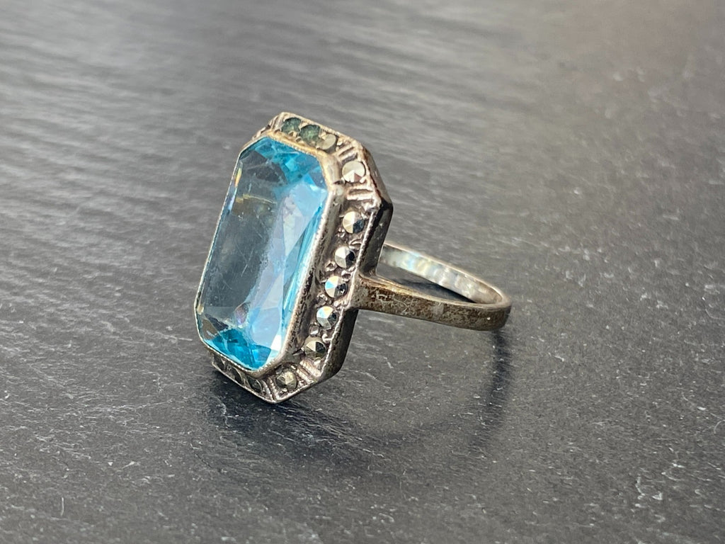 Antiker Art Deco Ring Silber 835 mit Blauem Glasstein und Markasiten