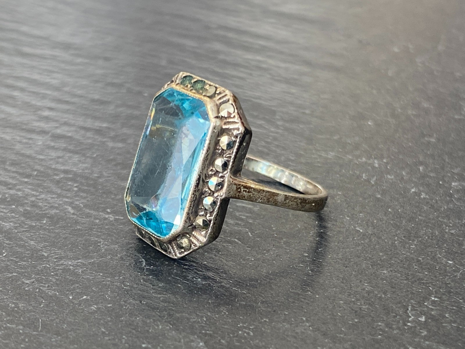 Antiker Art Deco Ring Silber 835 mit Blauem Glasstein und Markasiten
