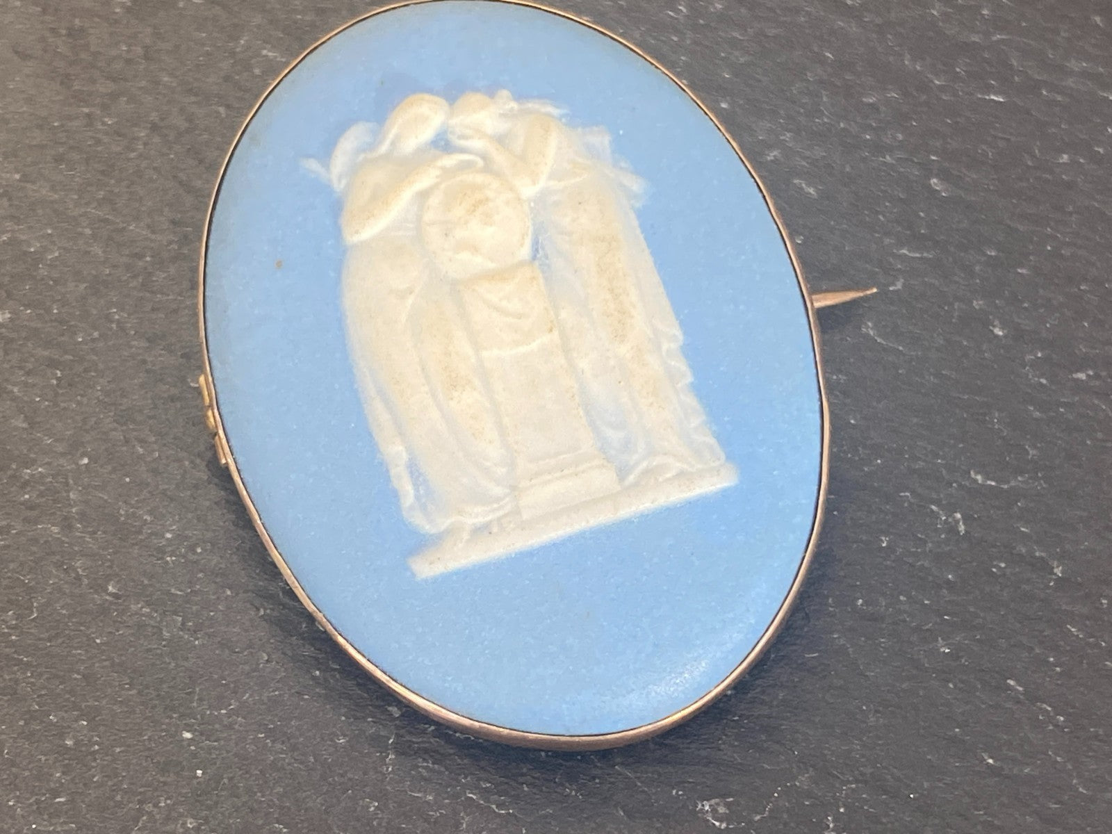 Grosse Wedgwood antike Brosche Gemme Kamee Fassung gelb Gold 9ct