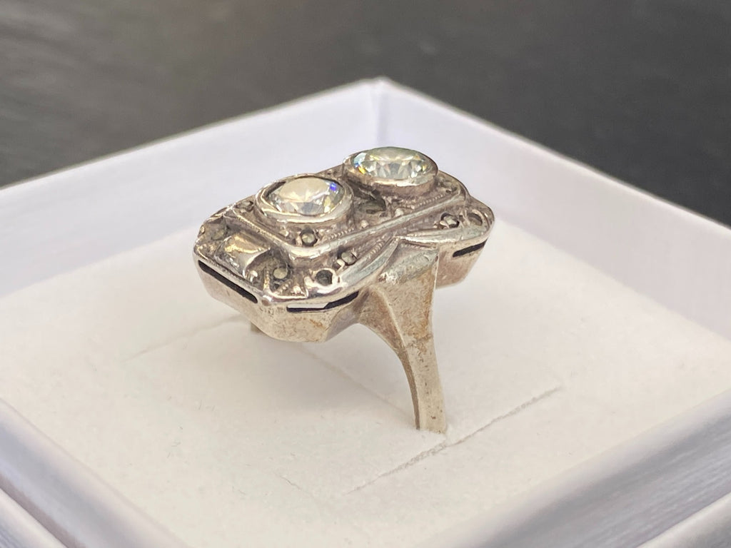 Antiker Art Deco Ring aus Silber mit Glassteinen Grösse 47