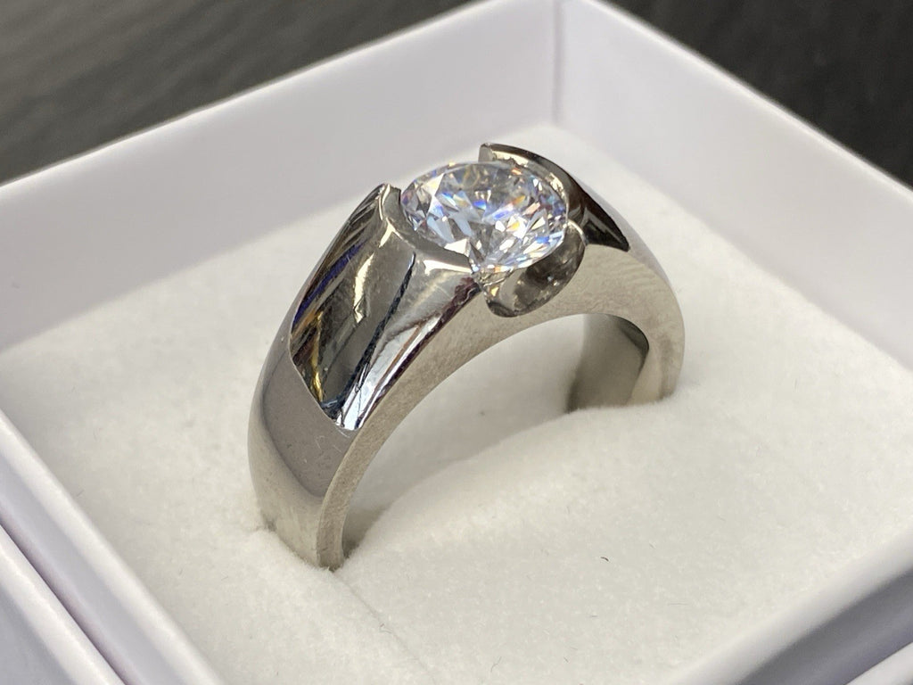 Eleganter Ring aus Titan Cubic Zirkonia Grösse 56