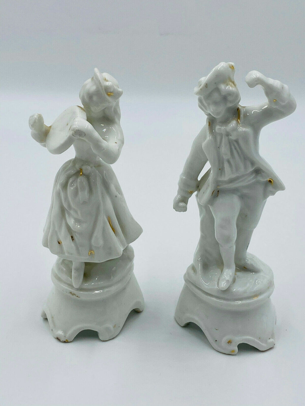 PAAR ANTIKE PORZELLAN FIGUREN UM 1800 FRAU MIT TAMBURINE UND TANZENDER MANN