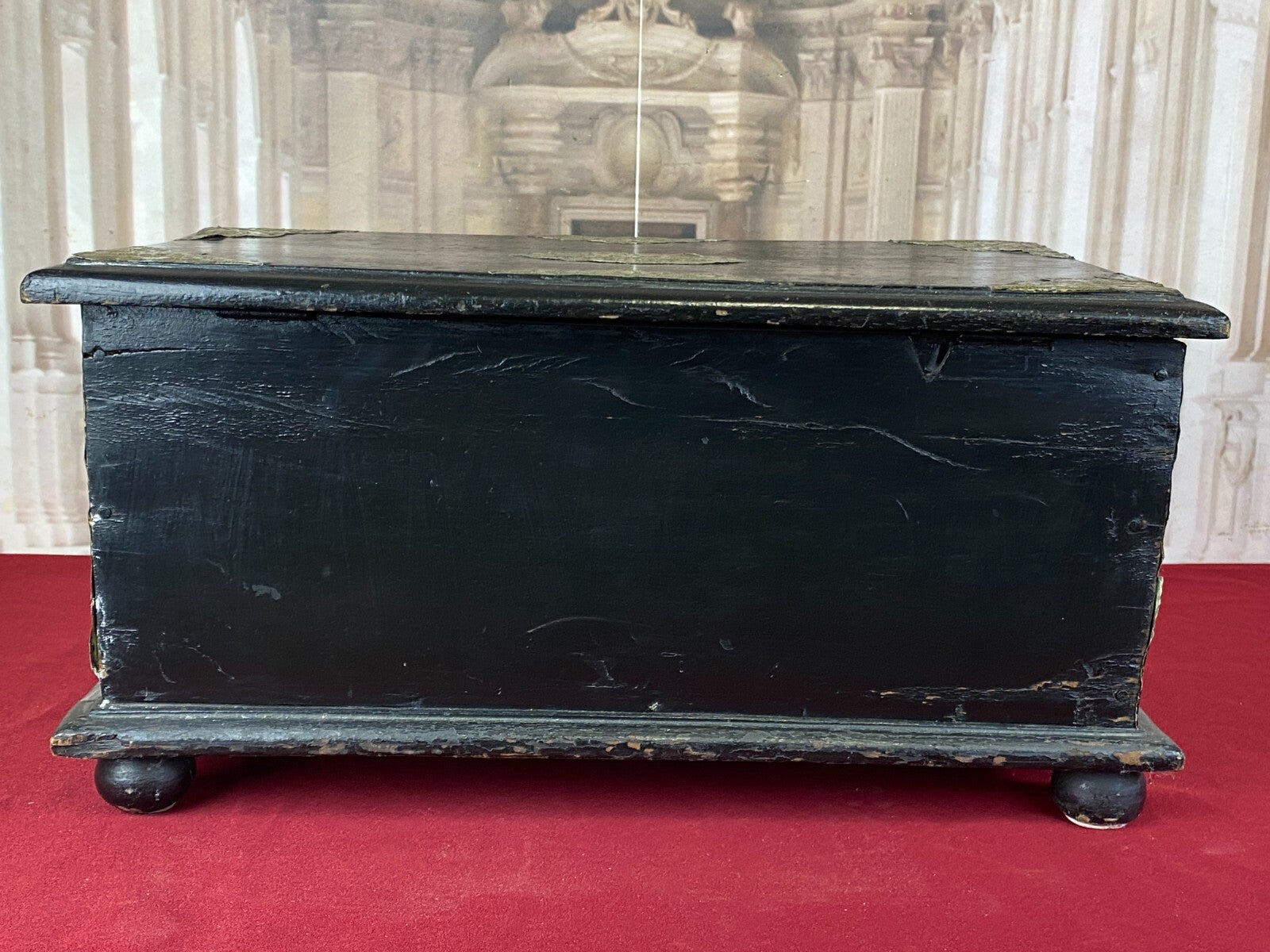 Antike Kolonial Kiste aus Holz mit Messingbeschlägen um 1880 Truhe