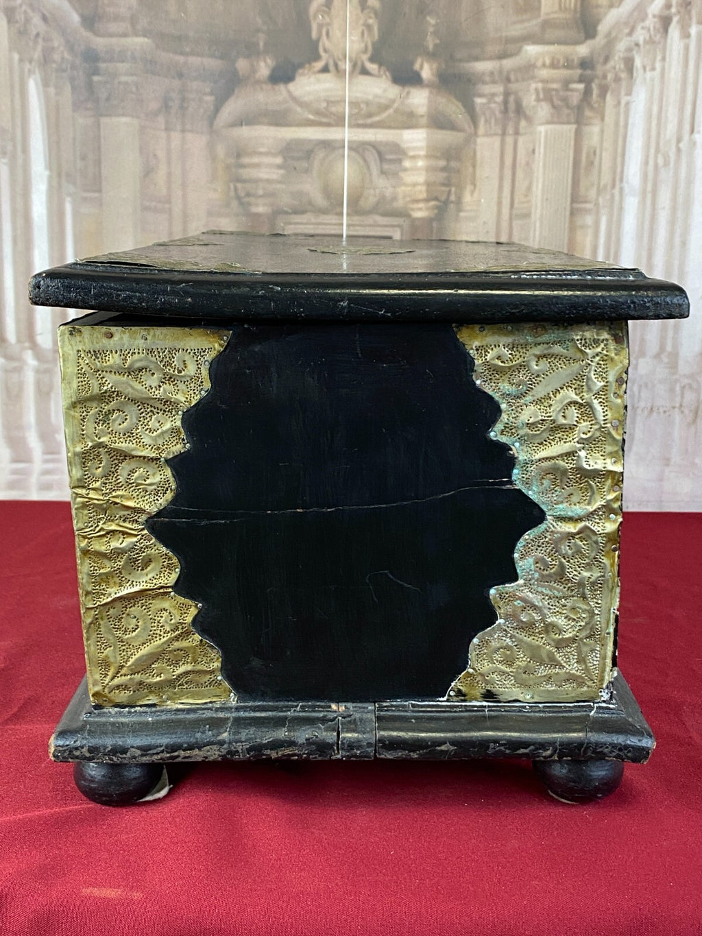 Antike Kolonial Kiste aus Holz mit Messingbeschlägen um 1880 Truhe