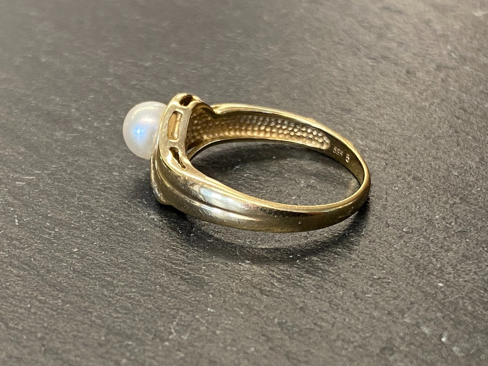 Eleganter Perlenring Ring Gelbgold 585 mit Perle und Diamanten Grösse 53