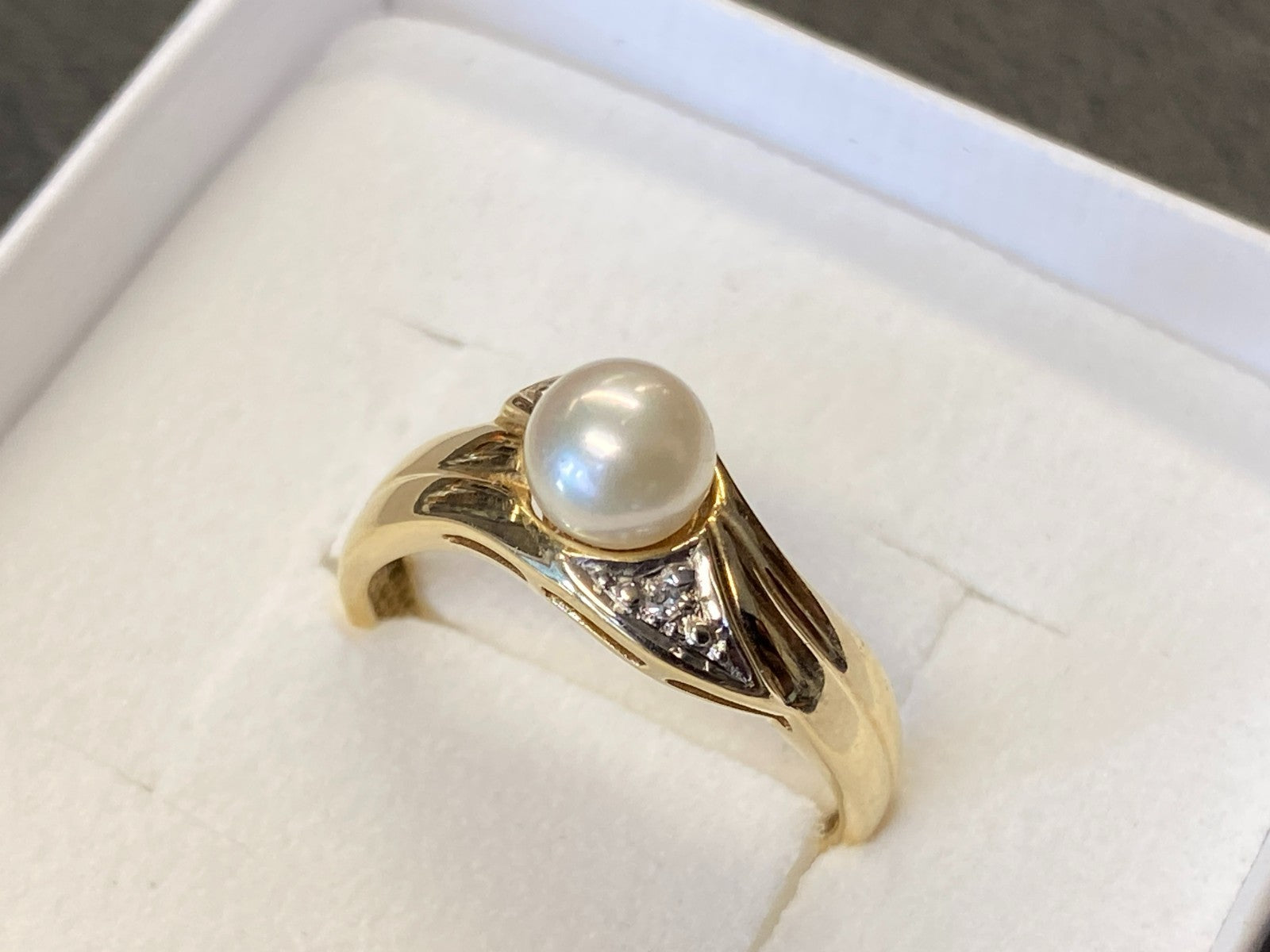 Eleganter Perlenring Ring Gelbgold 585 mit Perle und Diamanten Grösse 53