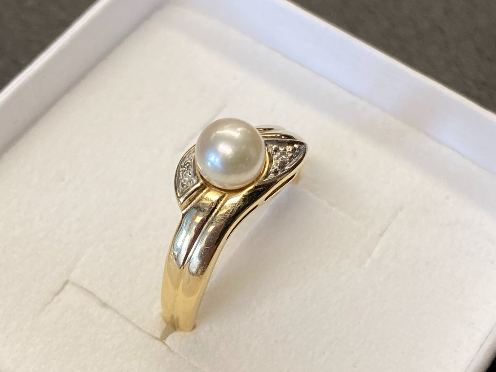 Eleganter Perlenring Ring Gelbgold 585 mit Perle und Diamanten Grösse 53