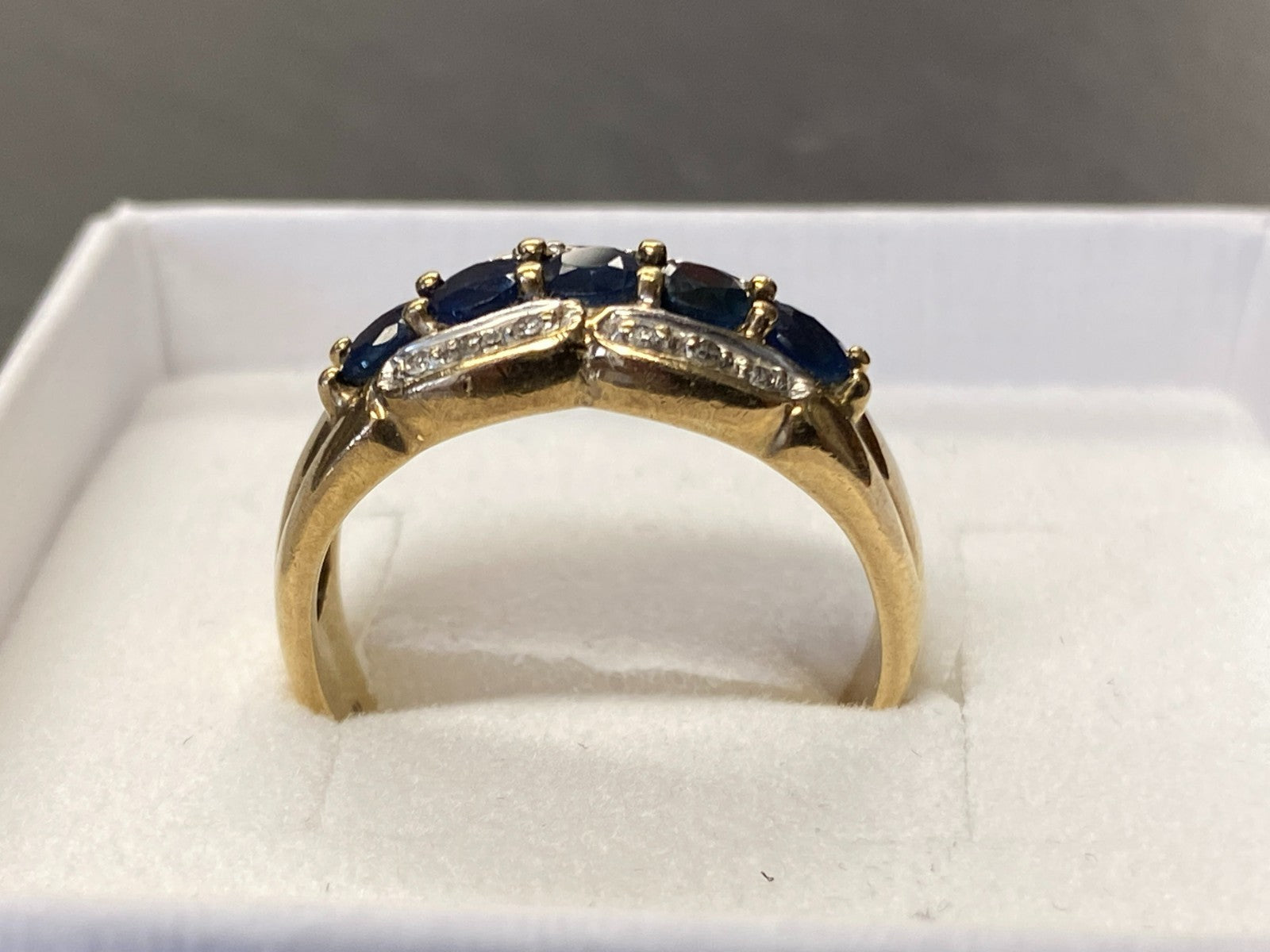 Eleganter Ring Gold 333 Diamanten Saphire Grösse 56