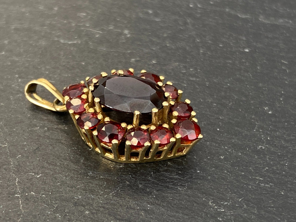 Antiker Böhmen Anhänger Gold 333 mit Granat