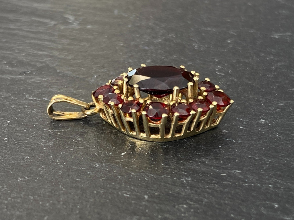 Antiker Böhmen Anhänger Gold 333 mit Granat