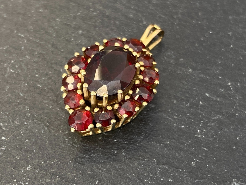 Antiker Böhmen Anhänger Gold 333 mit Granat