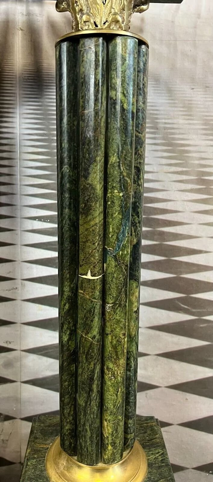 Paar Marmor Säulen Messing Ornamente antikes Vorbild