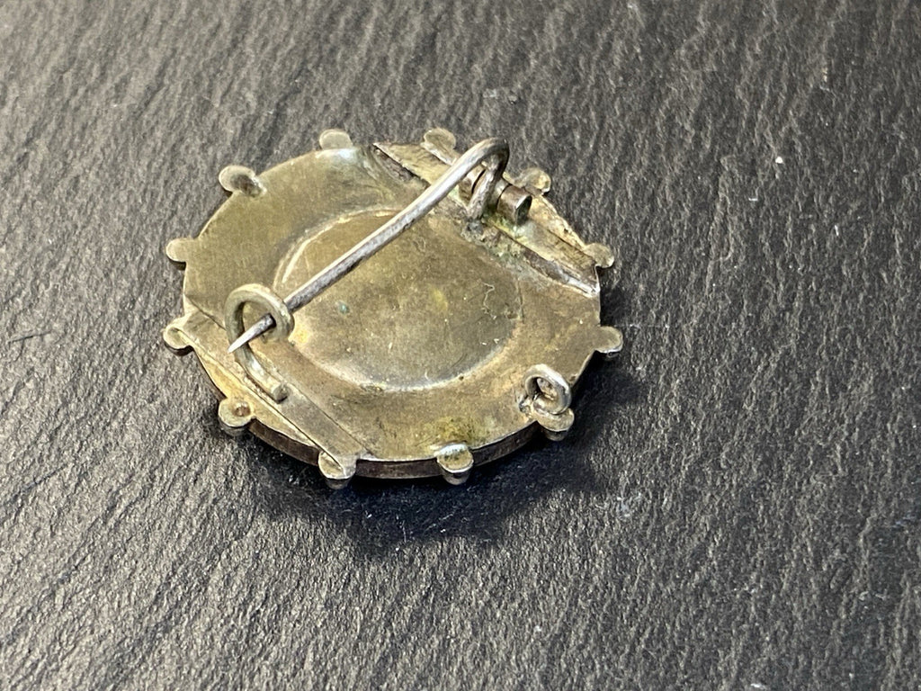 Brosche Anhänger Kette Kettenanhänger Granat Gravur Gravuren Metall vergoldet