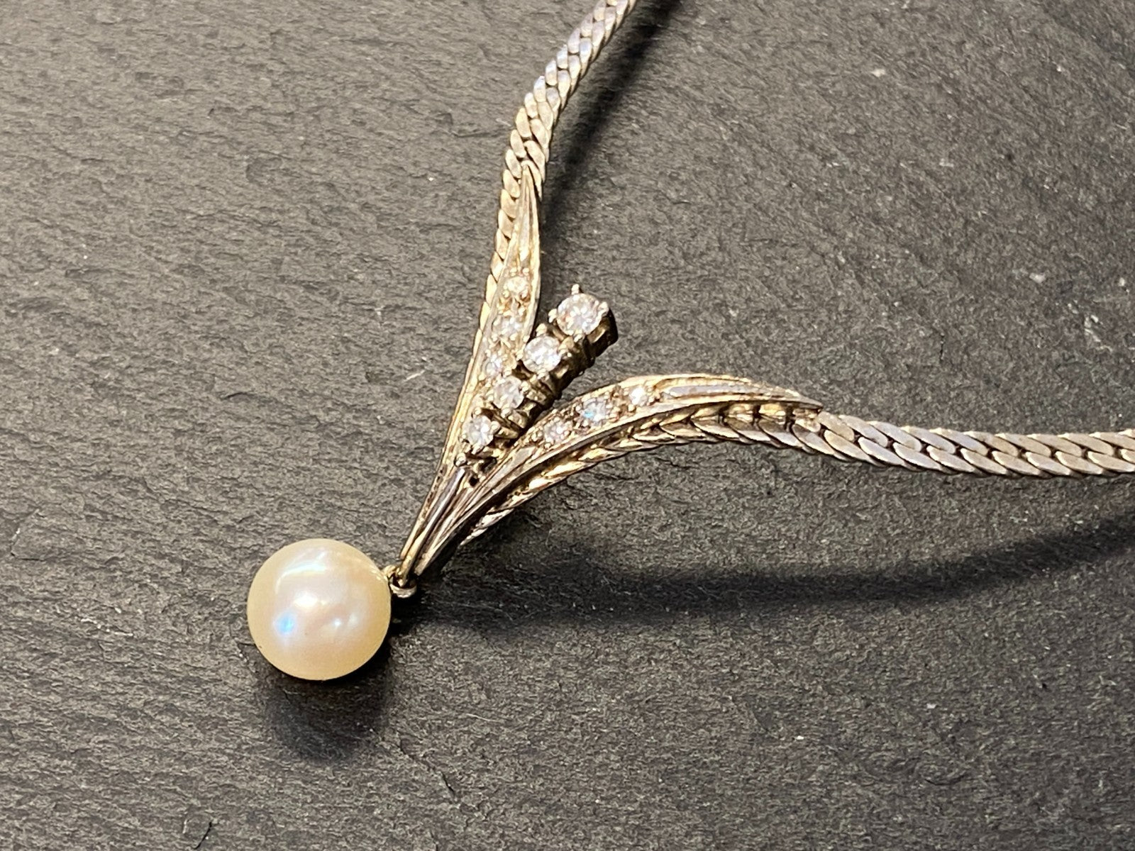 Elegantes Collier Weissgold Gold 585 16,6g mit Perle und Diamanten Halskette