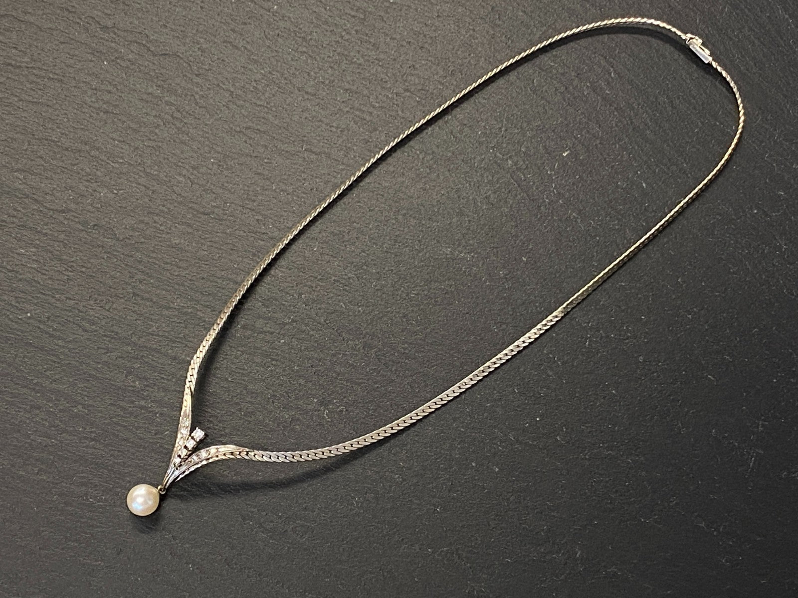 Elegantes Collier Weissgold Gold 585 16,6g mit Perle und Diamanten Halskette