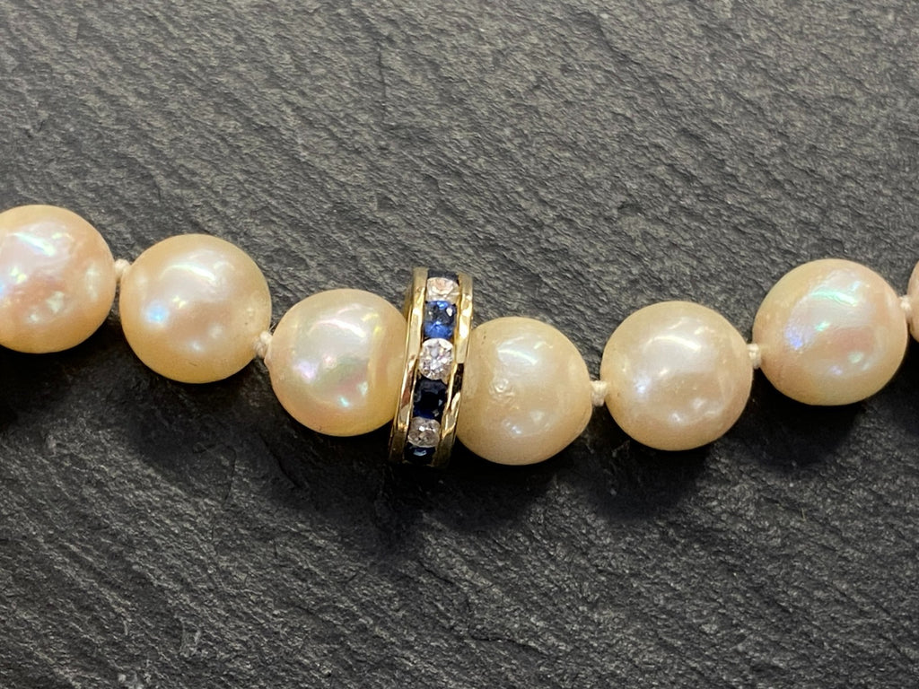 Elegantes Collier Perlenkette mit Elementen aus Gelbgold 14K Diamanten
