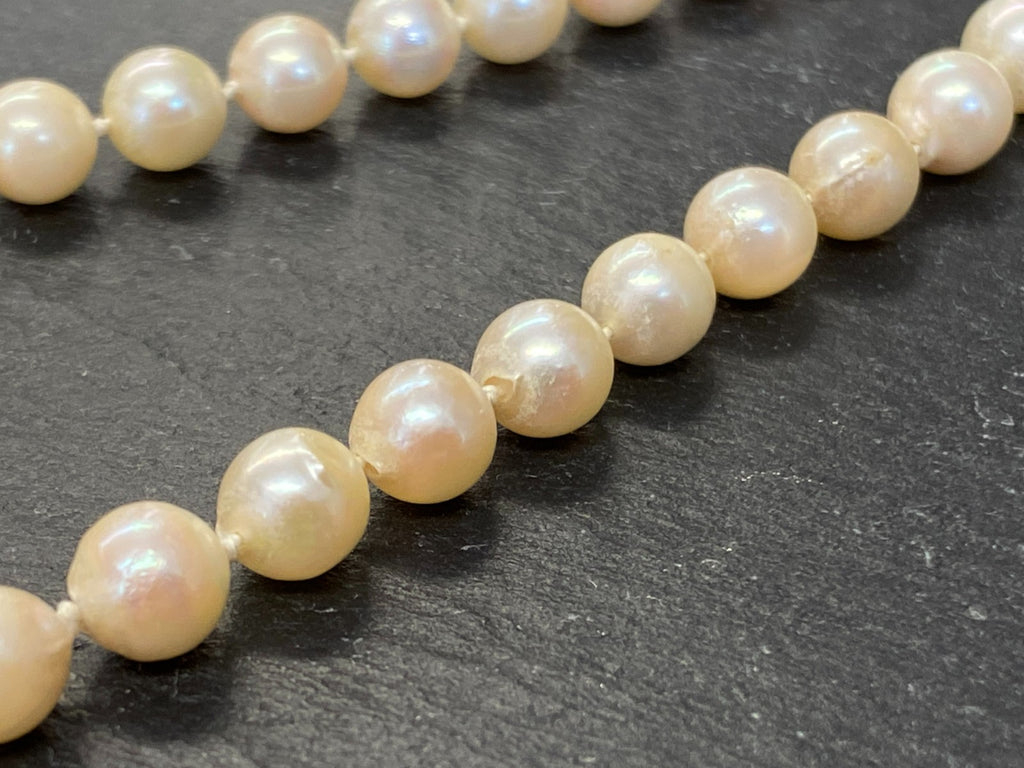 Elegantes Collier Perlenkette mit Elementen aus Gelbgold 14K Diamanten