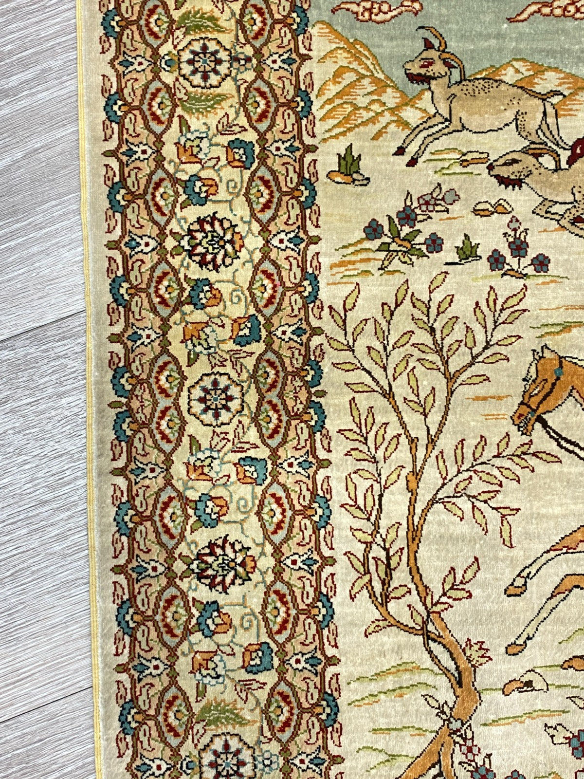 Figürlicher Hereke Teppich Seideteppich Seide 1.000.000 Knoten 124x95cm
