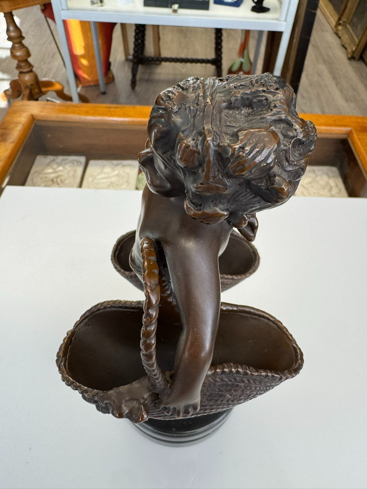 Suzanne Bizard (1873-1963) Bronze Skulptur Mädchen mit Körben